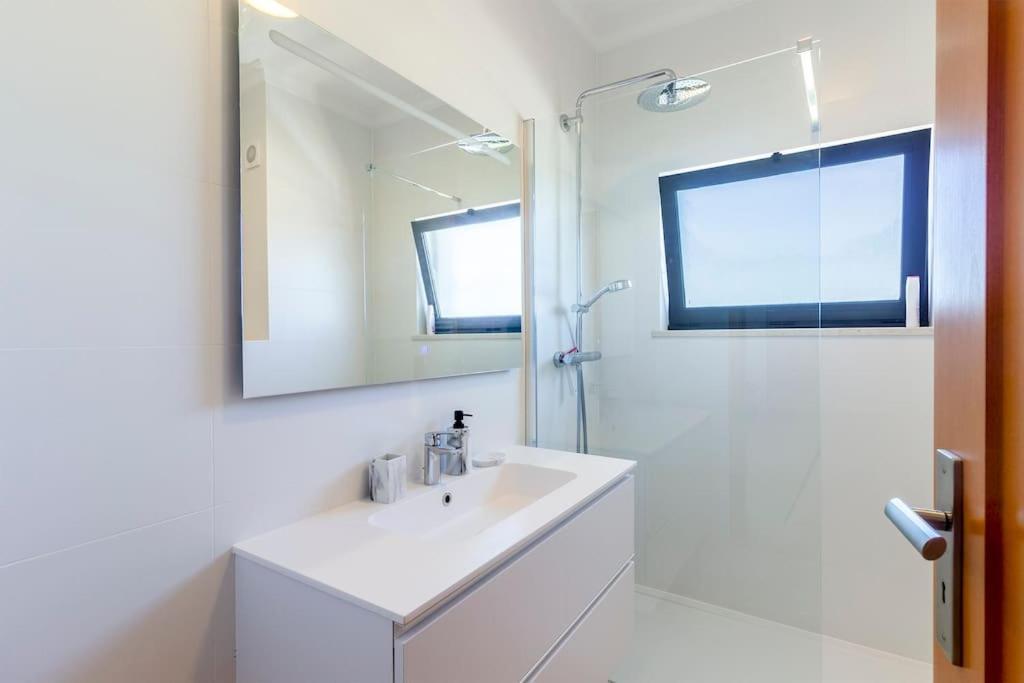 Apartment At Porto De Mos With Pool Lagos